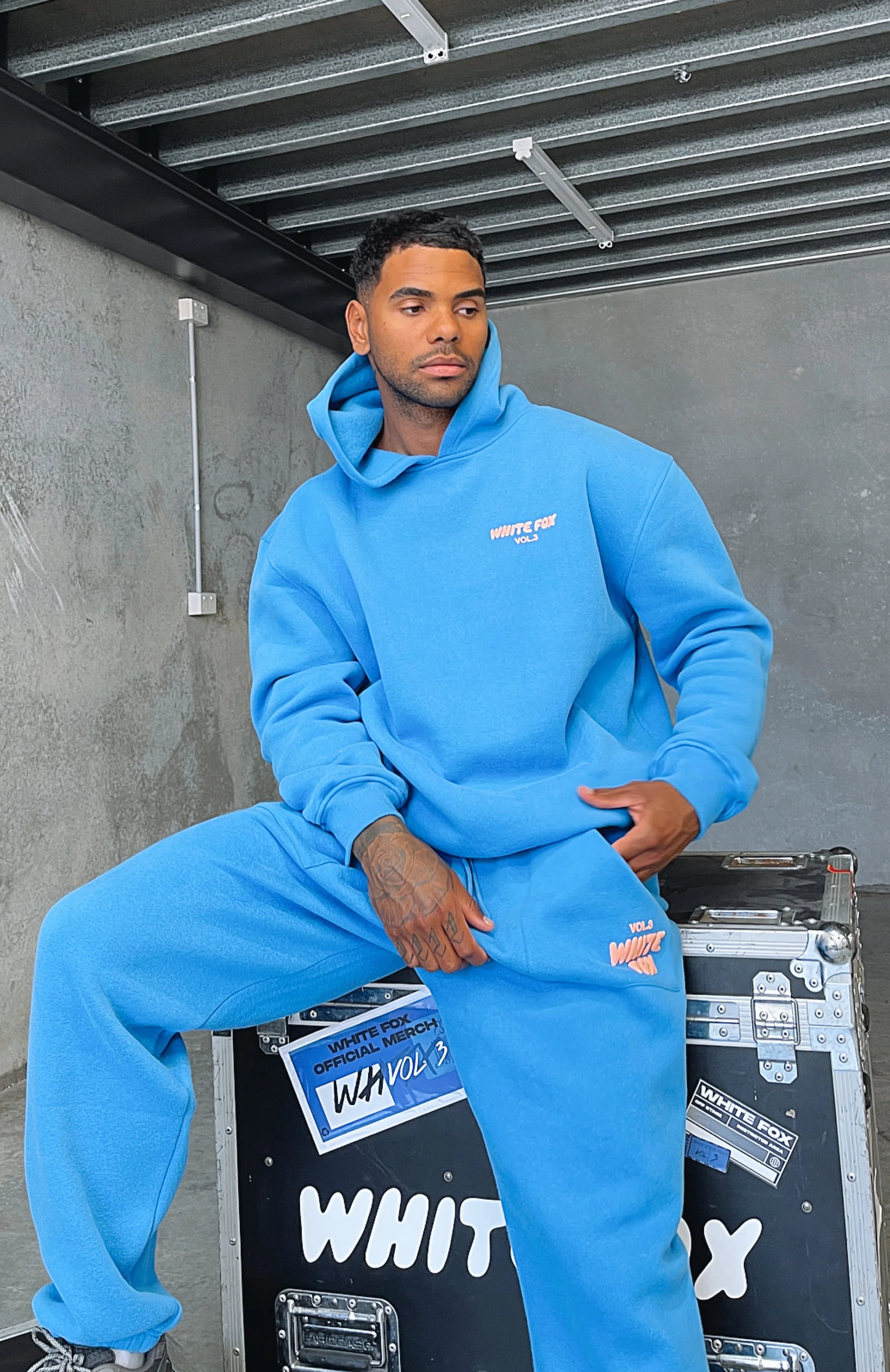 Offstage Hoodie Azure - Image 9