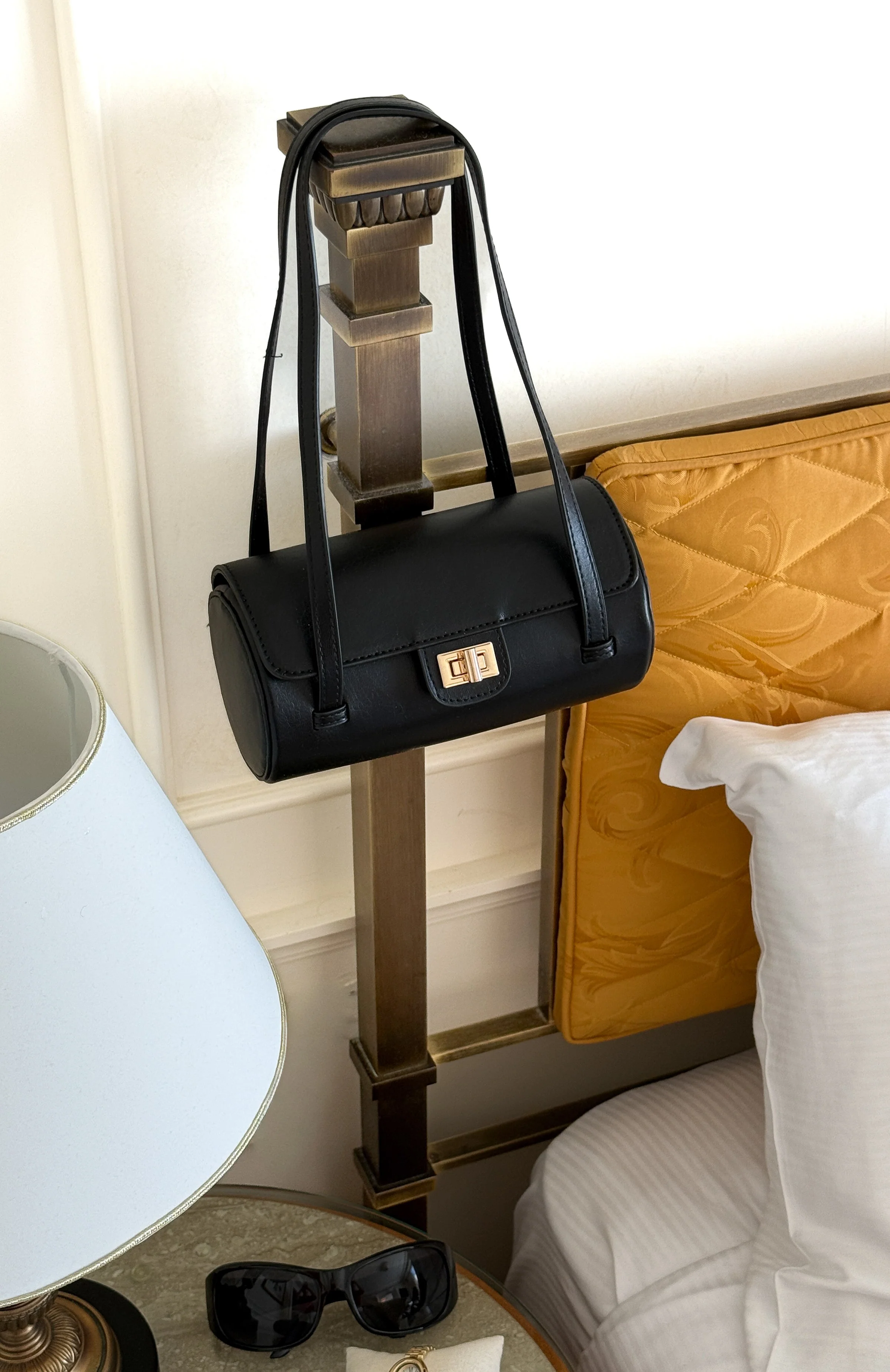 Magnus Shoulder Bag Black PU